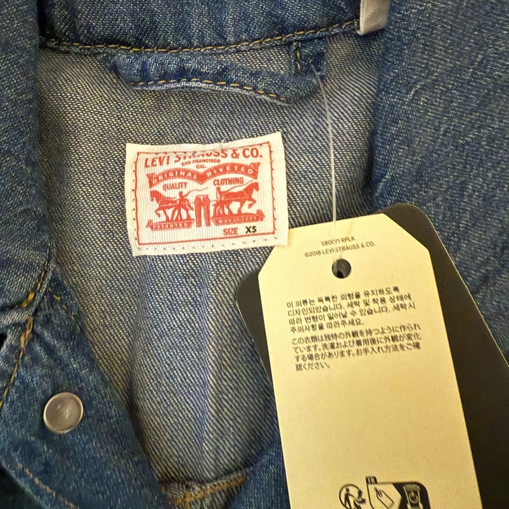 Levi's Heritage Short Sleeve Romper - Picture 2 of 3